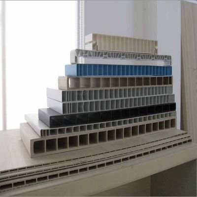 Polito ed elettroplatato 700 mm CPVC WPC Hollow Door Panel Extrusion Mould