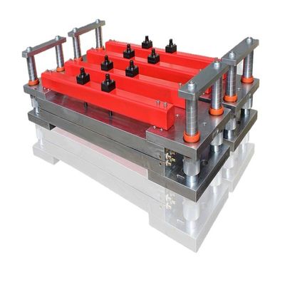 Stampo di estrusione per pannelli di schiuma in PVC/WPC per trattamento superficiale di lucidatura con elettroplata
