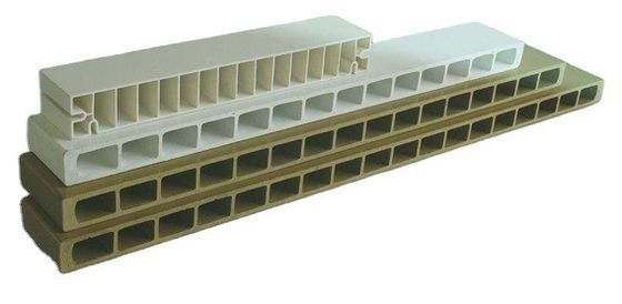 Macchina per la produzione di estrussioni di cartoni per porte interne con materiale 3Cr17