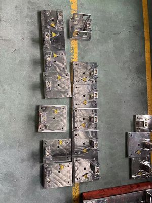 Stampo di estrussione in PVC per profilati di assi di tessuti in plastica