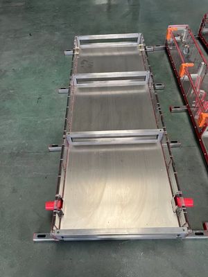 Matrice / calibratore / testa di stampaggio per estrussione di plastica in PVC argento con 1 cavità di stampo