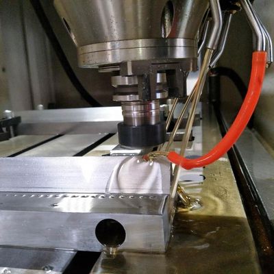 600mm PP Felt Blown Die con Spinneret Plate MeltBlown White Nonwoven Fabric Machine