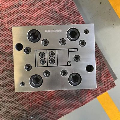 3Cr17 Stampi per profili di finestre per estrussione in PVC per macchine per la fabbricazione di porte e finestre in UPVC