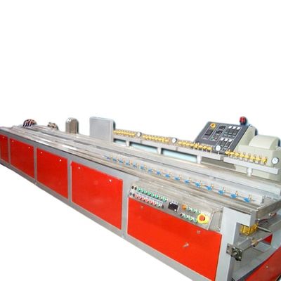 150-200 kg/h Capacità High Speed Conical Twin Screw Wood Plastic Extruder Machine Line