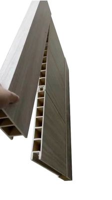 Stampo per pannelli di porta cava personalizzato per strisce di estrusione in plastica in legno in PVC di larghezza 1000 mm