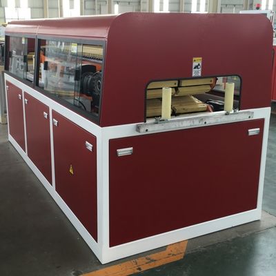 Linea di produzione di porte UPVC/WPC a doppia vite avanzata con tensione personalizzata