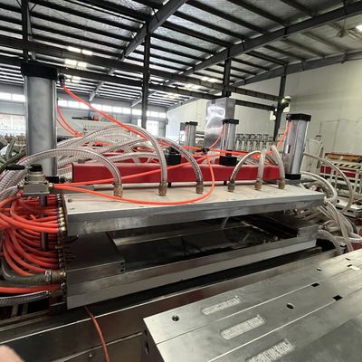 Prodotto domestico Stampi per pannelli PC Pe Upvc Profile Extrusion Die Mold Stampi