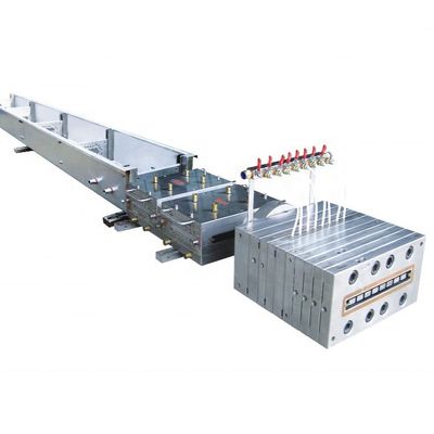 Linea di estrusori per pavimenti in legno e plastica composita con capacità 150-200 kg/h