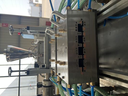 Modello di estrussione in WPC per pavimentazione in legno di plastica larghezza 150 mm