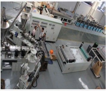 Linea di produzione di piastrelle per tetto in PVC a doppia vite con diametro di vite di 80/156 mm