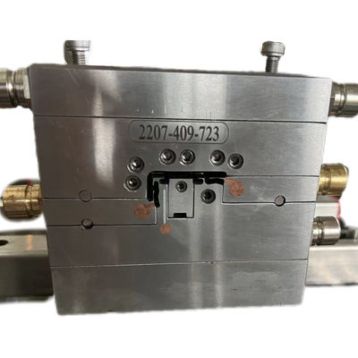Fabbricazione di stampi per la banda del bordo delle porte in UPVC finitura argento con disegno personalizzato e materiale 3CR17