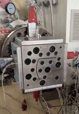 Strumenti di estrusione per profili di plastica su misura per finestre e porte in UPVC