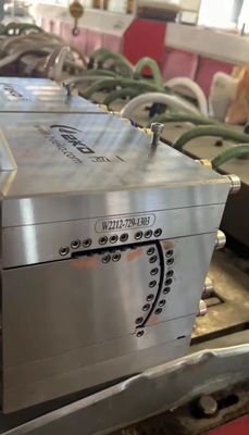 Strumenti di estrusione per profili di plastica su misura per finestre e porte in UPVC