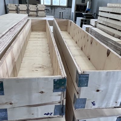 Progettazione AutoCAD e finitura in argento per stampi di plastica UPVC in fasce di bordo di porta personalizzate