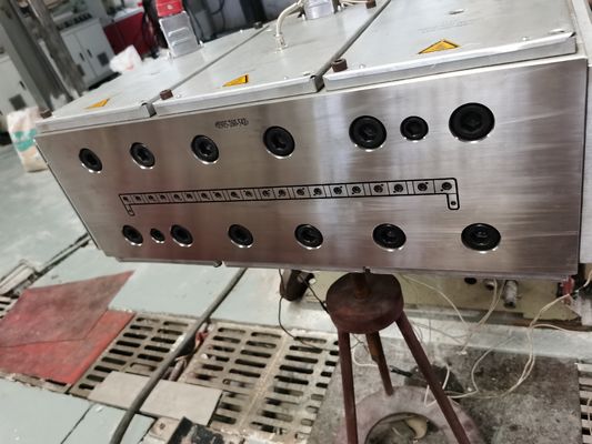 Venditore Stampo per prodotti domestici in UPVC per pannelli di sbarramento di finestre