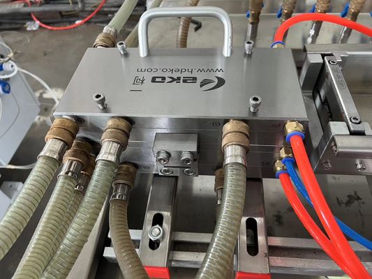 Macchine per stampaggio a estruzione di vetro in PVC a coestrusione con trattamento superficiale di elettroplatazione