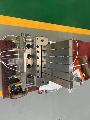 Modello di estrussione per pannelli murali in UPVC migliore per un design durevole e alla moda
