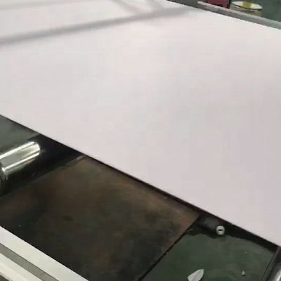 Trattamento superficiale di lucidatura con elettroplata per la produzione di cartoni di schiuma in PVC/stampi per estrusione