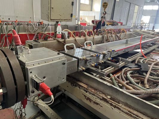 3CR17 Materiale utilizzato nei stampi per legno PE Stampi per estrussione Stampo per stampi per pavimenti superiori