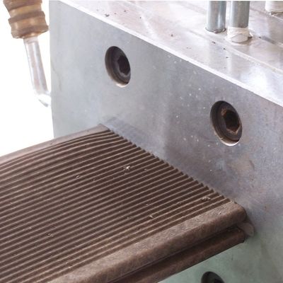 Scaffalatura per tubi in WPC in PVC a estrussione a fuso