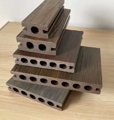 Modello di pannelli esterni per PE argento estrussione di legno di plastica di pavimento e porta
