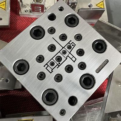 Modello di strumento per la stampatura di stampi di vetro per vetro UPVC di serie 60 per dimensioni personalizzate