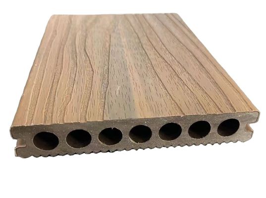 Strumenti di estrussione di stampi per pavimenti e pannelli murali in PE progettati per AutoCAD