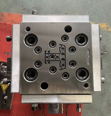 I principali produttori di profili in UPVC offrono profili di finestre in UPVC standard per prodotti domestici