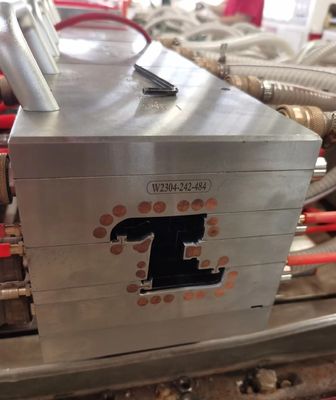 1 Stampo per profili in PVC in argento a cavità per finestre e porte in argento
