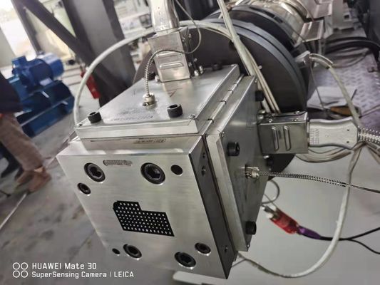 Modello avanzato di estrussione per lucidatura elettroplata per profili di finestre e porte in PVC