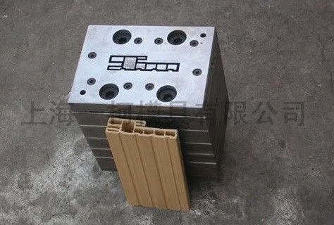 Modello avanzato di estrussione per lucidatura elettroplata per profili di finestre e porte in PVC