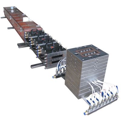 AutoCAD Progettato PE WPC Profile di Decking Louver Rivestimento di Parete Linea di produzione per il mercato