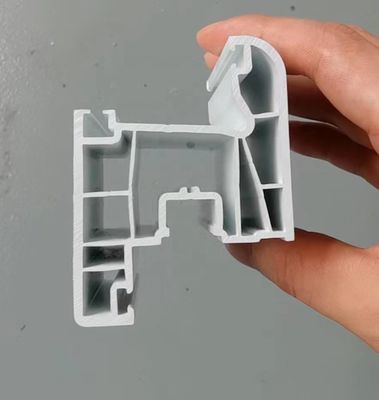Stampo di estrusione per il profilo della finestra in PVC Disegno diverso Stampo di porta Dimensioni personalizzate