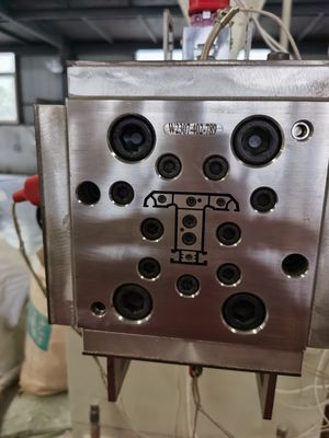 Stampo per estrusione d'argento per la produzione di porte di finestre in acciaio di plastica Stampo per profili UPVC