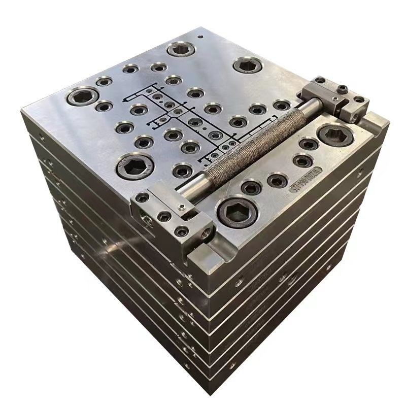 Profili di vetrina in PVC Estrussione Stampo stampato Strumenti EKO per un'elevata produttività ed efficienza