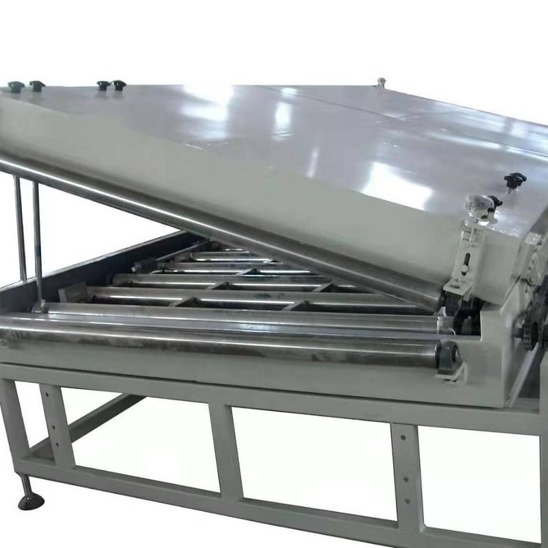Linea di produzione di piastrelle per tetto in PVC a doppia vite con diametro di vite di 80/156 mm