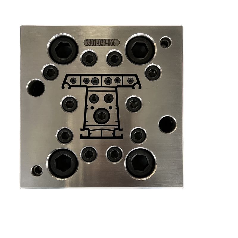 Disegno AutoCAD Forme di profilo in PVC argento per estrussione di finestre e porte in vari disegni