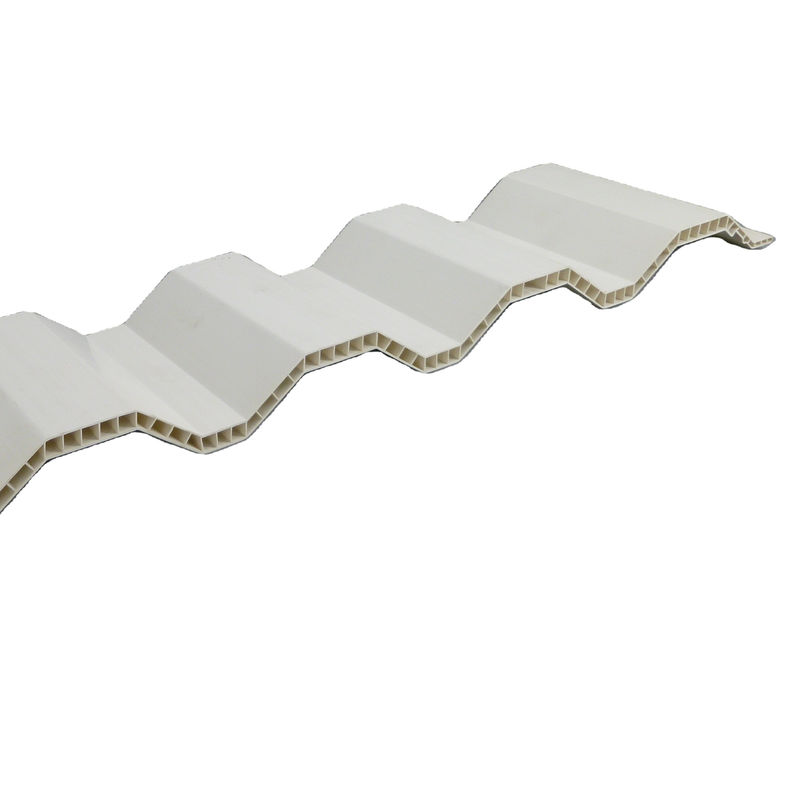 Forme di estrussione per tetto vuoto corrugato in PVC argento per un processo di produzione fluido