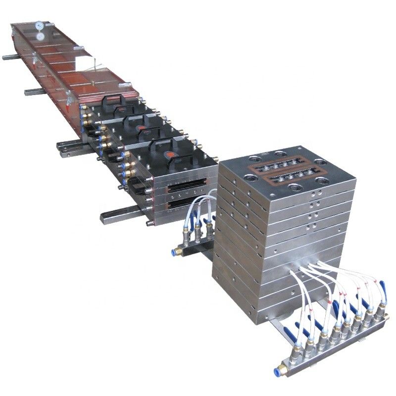 AutoCAD Progettato PE WPC Profile di Decking Louver Rivestimento di Parete Linea di produzione per il mercato